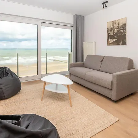Luxurious With A Stunning View Apartment